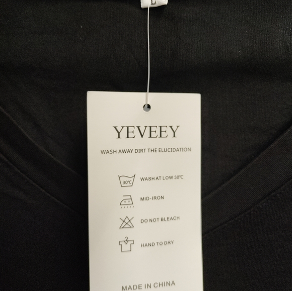 New Yeveey Game Of Thrones Black Size Large V-neck T-shirt.New Condition.Shipp - Picture 3 of 4